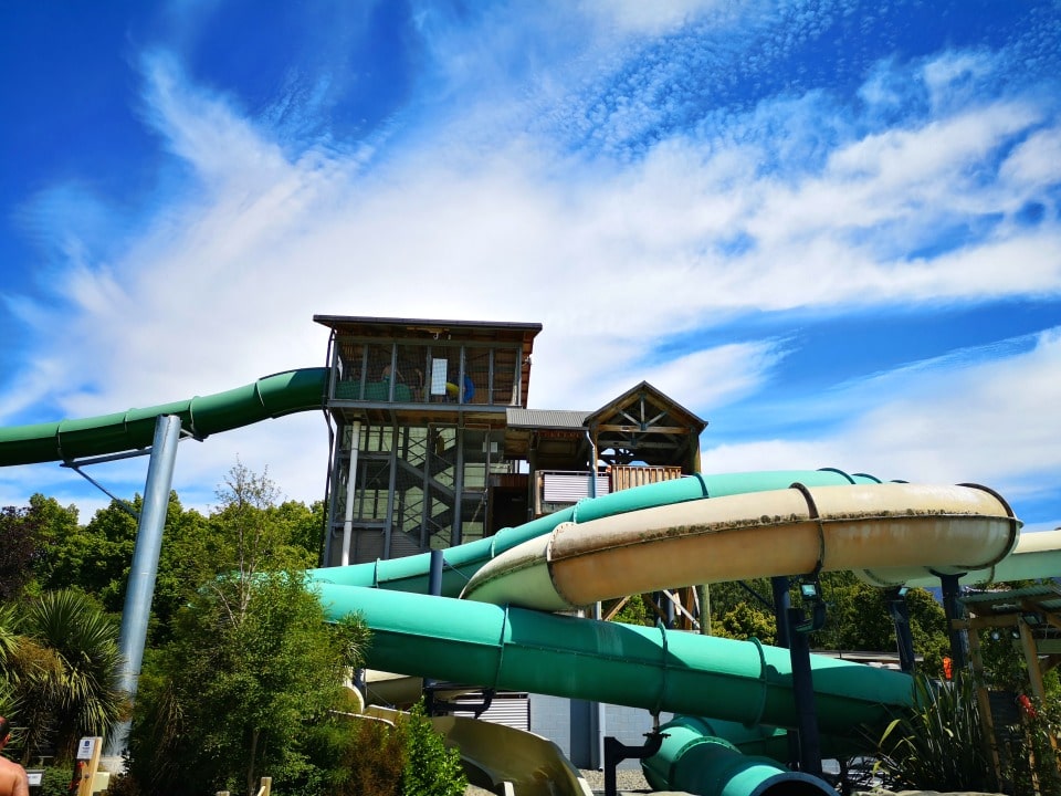 blue skies over hammer springs